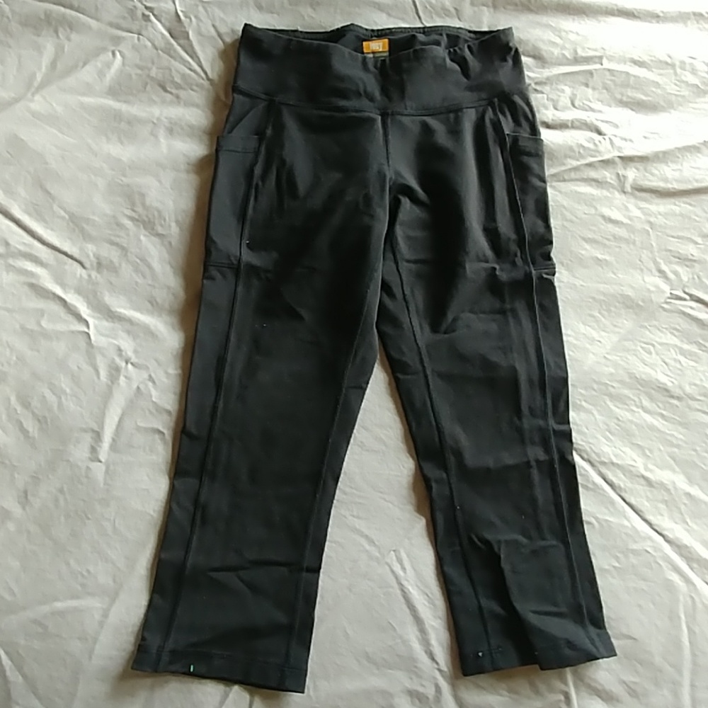 Lucy brand capris